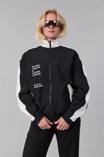 BLK.LAB11 - 11UNSTOPPABLE WINDBREAKER - Black